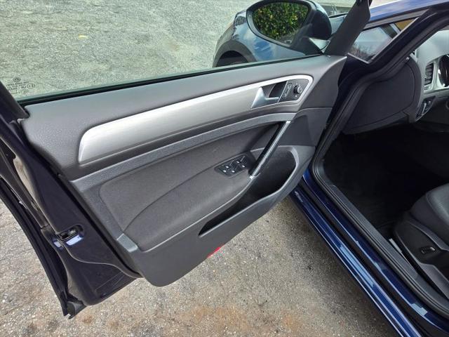 2016 Volkswagen Golf TSI S 4-Door
