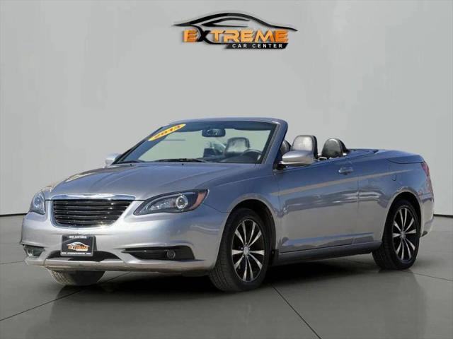 2013 Chrysler 200 S for sale in Detroit, MI