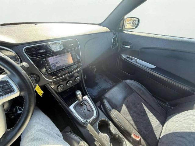 2013 Chrysler 200 S