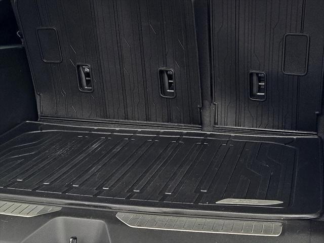 2023 GMC Yukon XL 4WD AT4