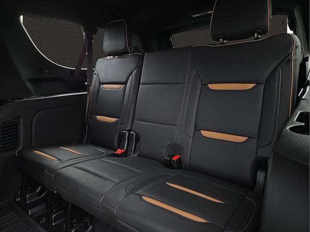 2023 GMC Yukon XL 4WD AT4