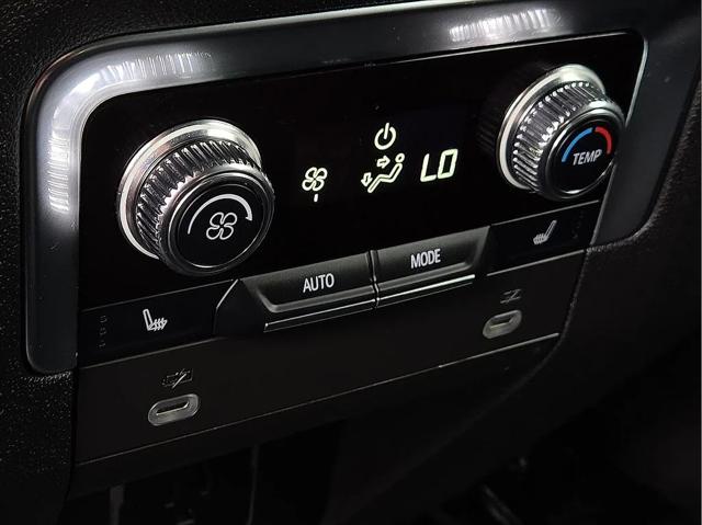 2023 GMC Yukon XL 4WD AT4