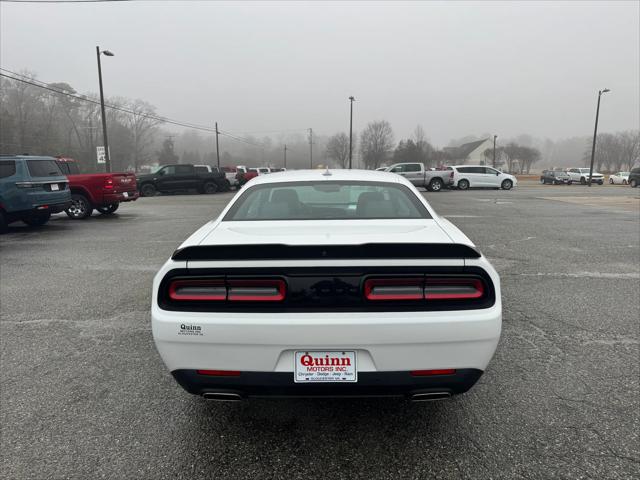 2022 Dodge Challenger SXT 2022 Dodge Challenger SXT