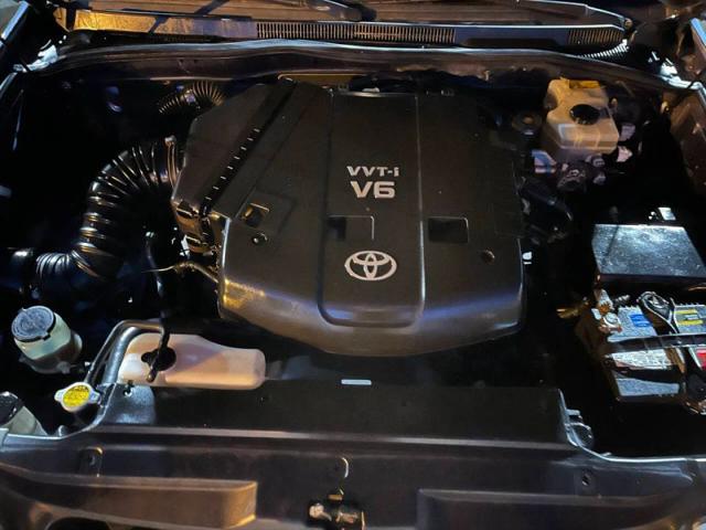 2004 Toyota 4Runner SR5 V6