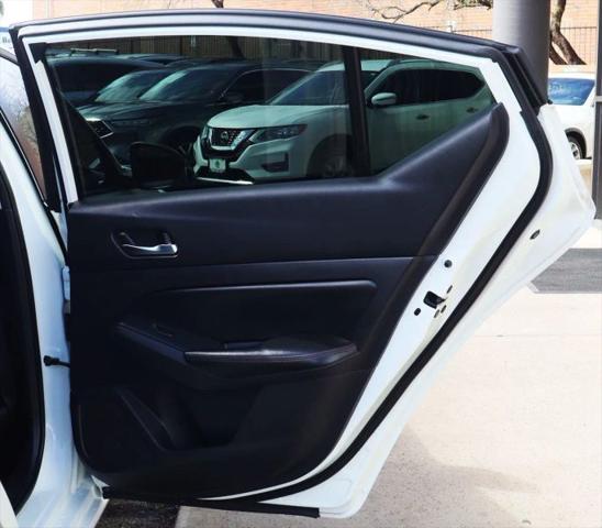 2020 Nissan Altima SR FWD