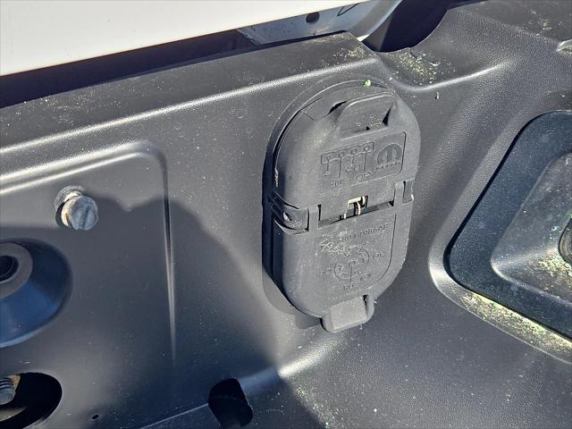 2017 Ram 2500 Tradesman Crew Cab 4x4 6'4" Box