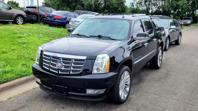 2011 Cadillac Escalade EXT Premium for sale in Hill Top, MN