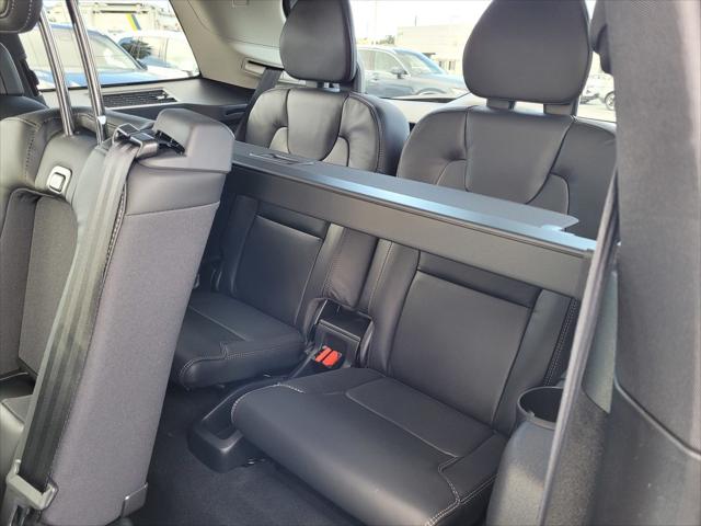 2026 Volvo XC90 Plug-In Hybrid Ultra Dark Theme, T8 AWD, Electric/Gasoline, 7 Seats