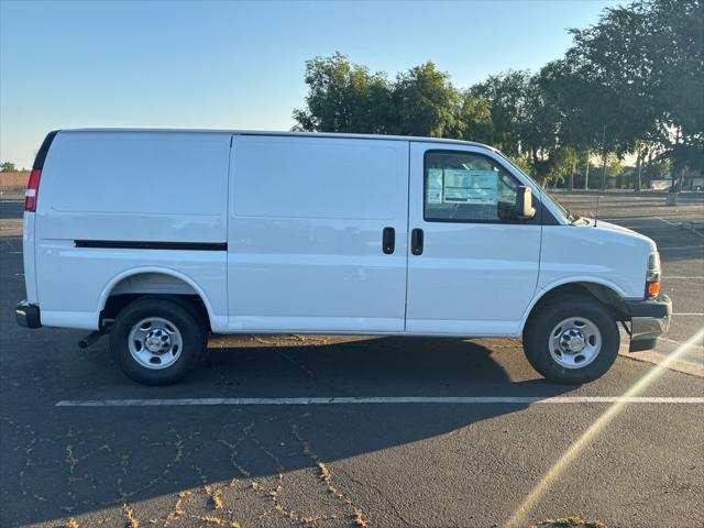 2026 Chevrolet Express Cargo Van 2500 Regular Wheelbase, WT, RWD