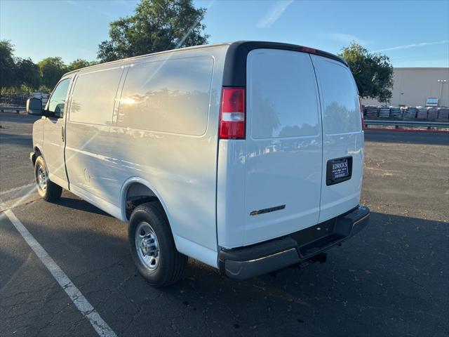 2026 Chevrolet Express Cargo Van 2500 Regular Wheelbase, WT, RWD