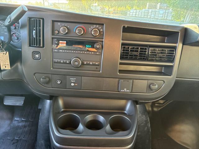 2026 Chevrolet Express Cargo Van 2500 Regular Wheelbase, WT, RWD