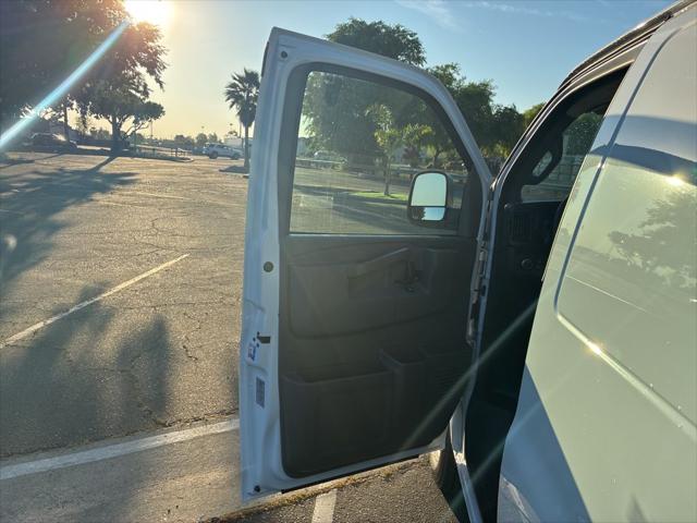 2026 Chevrolet Express Cargo Van 2500 Regular Wheelbase, WT, RWD