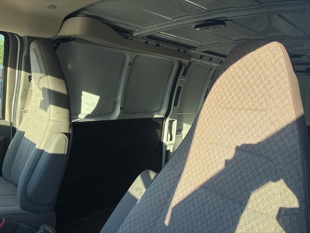 2026 Chevrolet Express Cargo Van 2500 Regular Wheelbase, WT, RWD