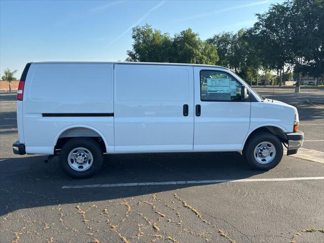 2026 Chevrolet Express Cargo Van 2500 Regular Wheelbase, WT, RWD