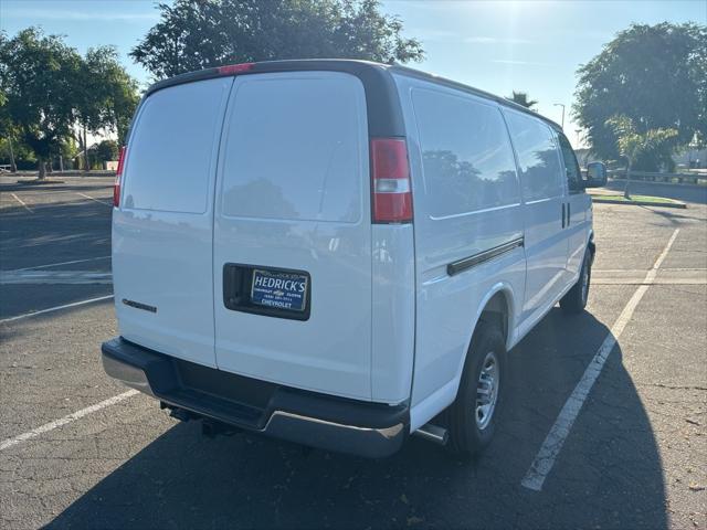 2026 Chevrolet Express Cargo Van 2500 Regular Wheelbase, WT, RWD