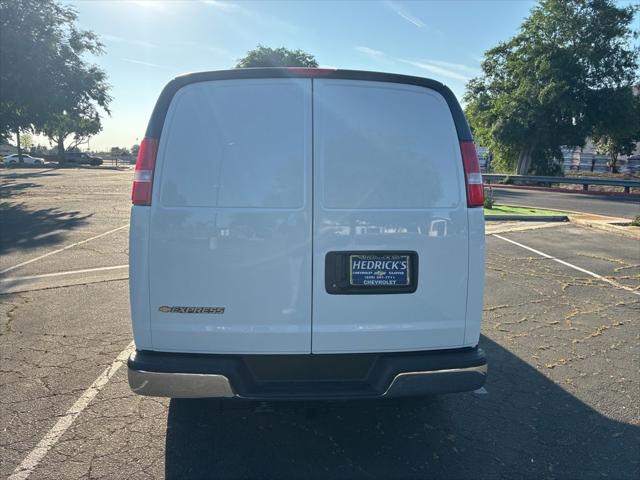2026 Chevrolet Express Cargo Van 2500 Regular Wheelbase, WT, RWD