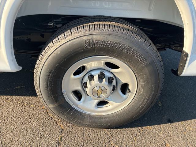 2026 Chevrolet Express Cargo Van 2500 Regular Wheelbase, WT, RWD