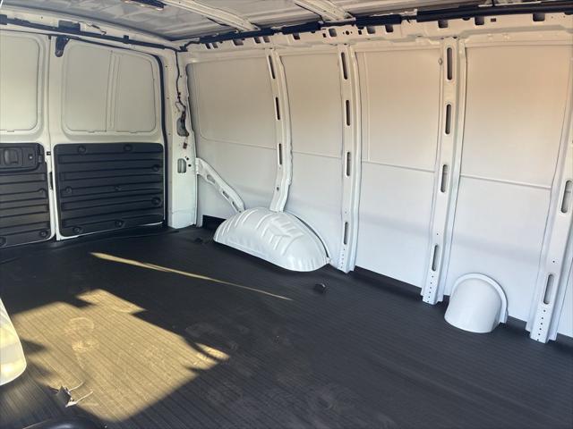 2026 Chevrolet Express Cargo Van 2500 Regular Wheelbase, WT, RWD