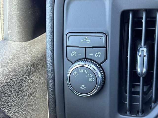 2026 GMC Sierra 2500HD Crew Cab, Long Bed, Pro, RWD