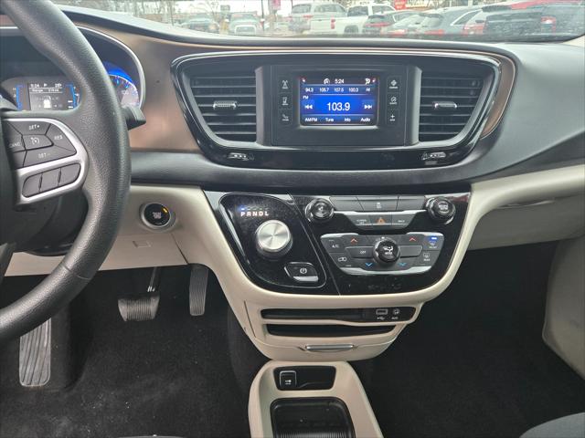 2017 Chrysler Pacifica LX