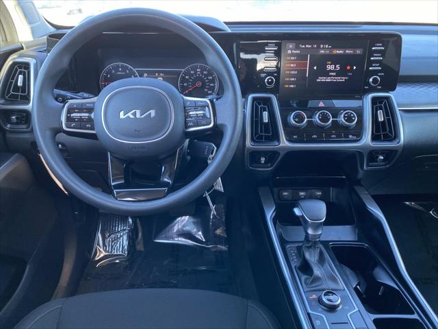 2023 Kia Sorento LX