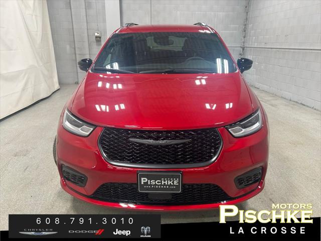 2026 Chrysler Pacifica Select AWD