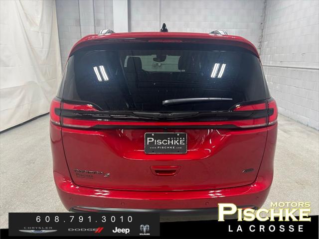 2026 Chrysler Pacifica Select AWD