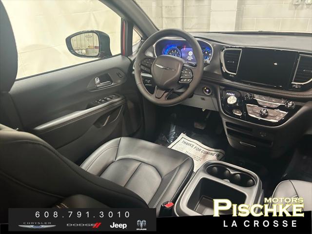 2026 Chrysler Pacifica Select AWD