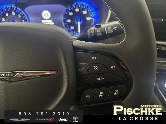 2026 Chrysler Pacifica Select AWD