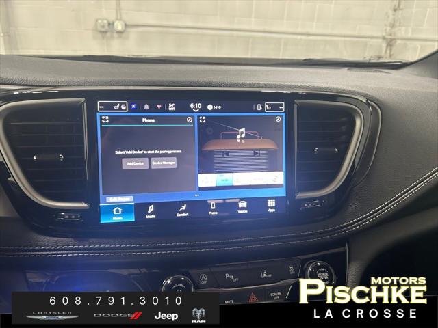 2026 Chrysler Pacifica Select AWD