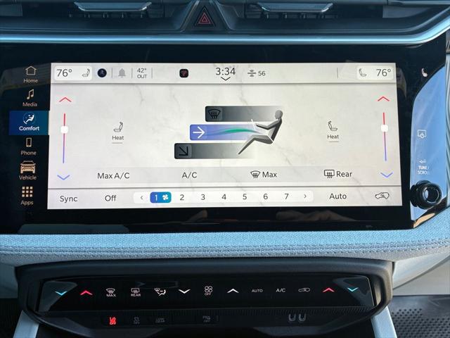 2026 Jeep Cherokee Laredo 4x4