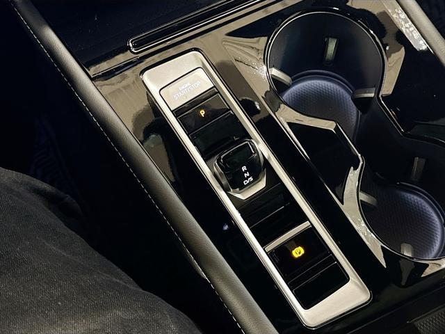 2026 Volkswagen Atlas Cross Sport SEL Premium R-Line