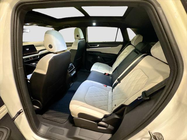 2026 Volkswagen Atlas Cross Sport SEL Premium R-Line