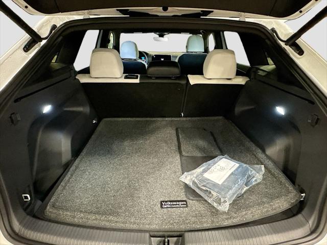 2026 Volkswagen Atlas Cross Sport SEL Premium R-Line