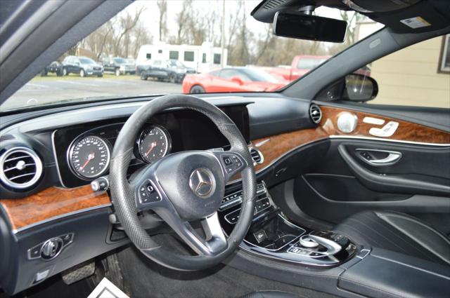 2017 Mercedes-Benz E-CLASS E 300 E 300 4MATIC Sedan 4D
