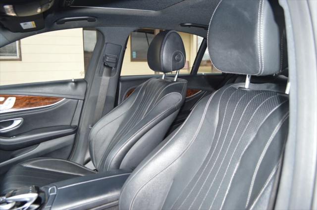 2017 Mercedes-Benz E-CLASS E 300 E 300 4MATIC Sedan 4D