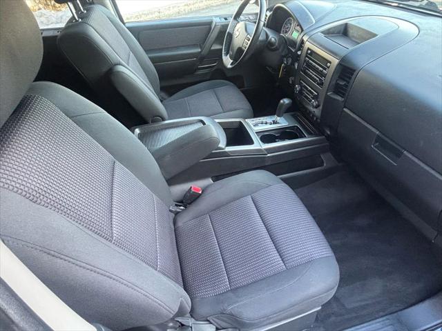 2012 Nissan Titan SV