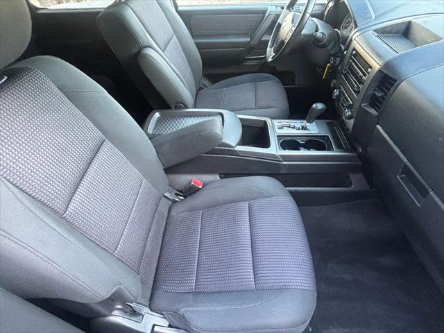 2012 Nissan Titan SV