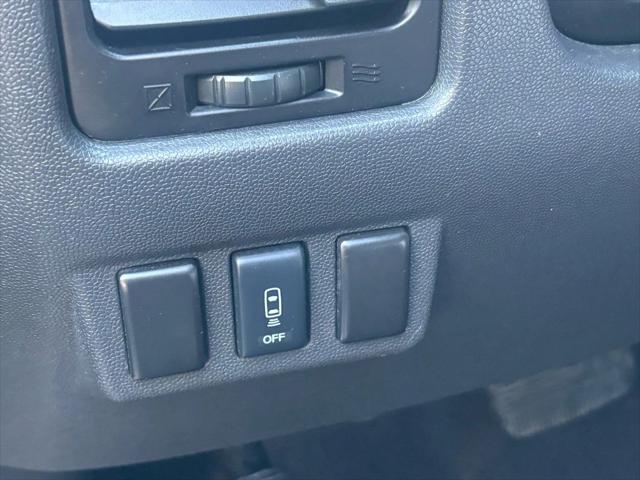 2012 Nissan Titan SV