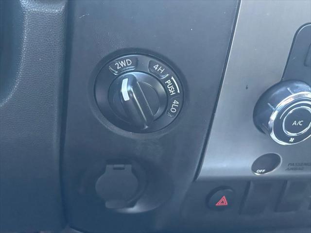 2012 Nissan Titan SV