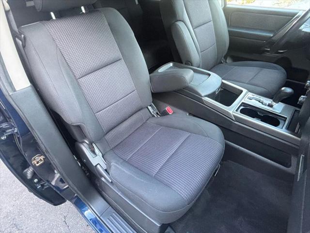 2012 Nissan Titan SV