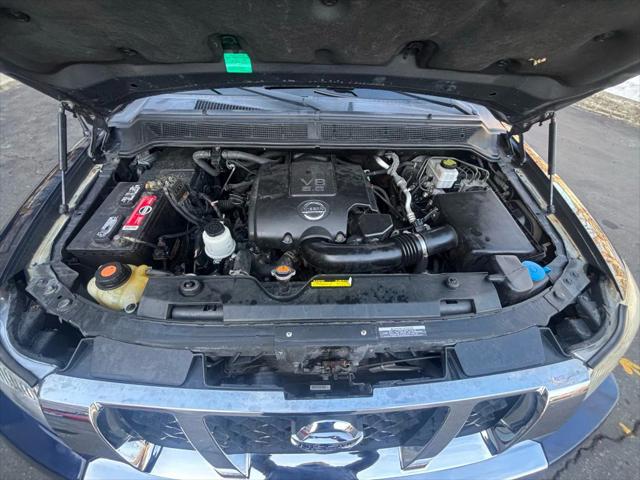 2012 Nissan Titan SV