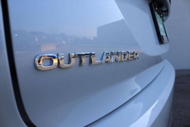 2026 Mitsubishi Outlander ES 1.5T S-AWC