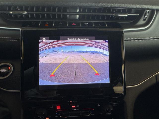 2026 Jeep Grand Cherokee Altitude 4x2