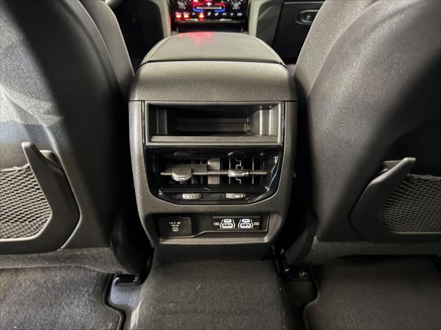 2026 Jeep Grand Cherokee Altitude 4x2