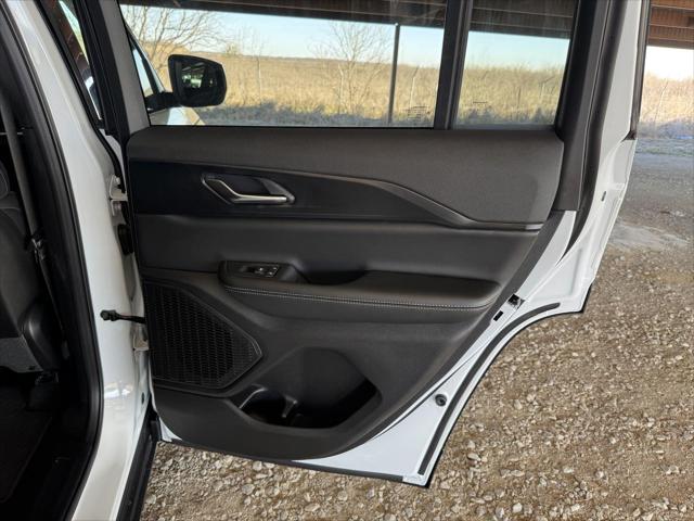 2026 Jeep Grand Cherokee Altitude 4x2