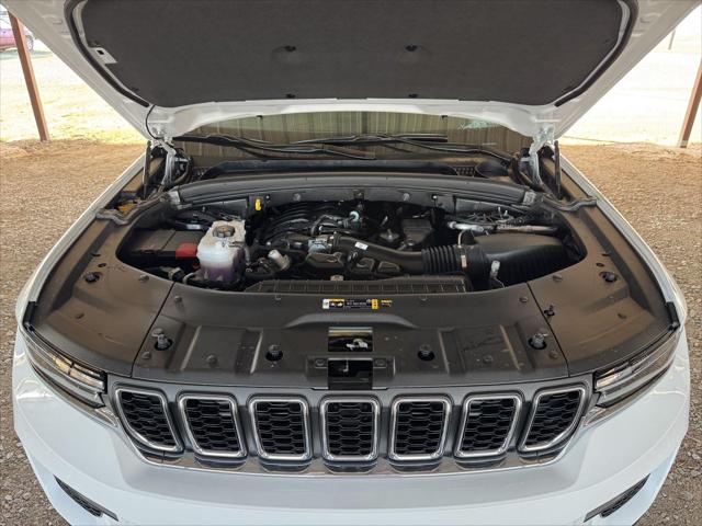 2026 Jeep Grand Cherokee Altitude 4x2