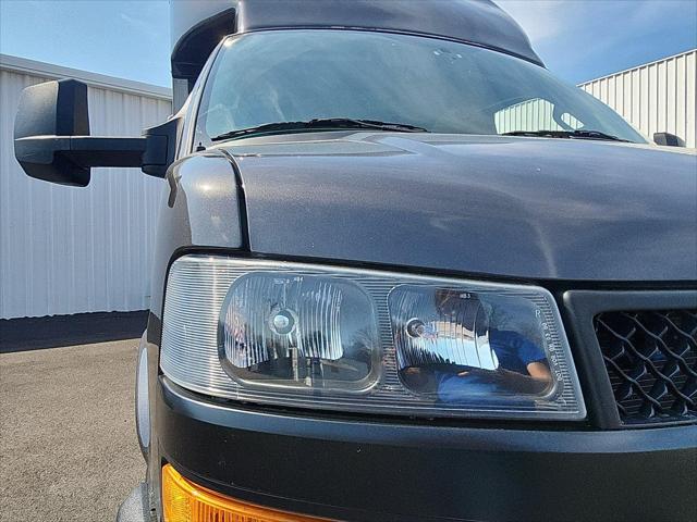 2022 Chevrolet Express Cutaway Work Van