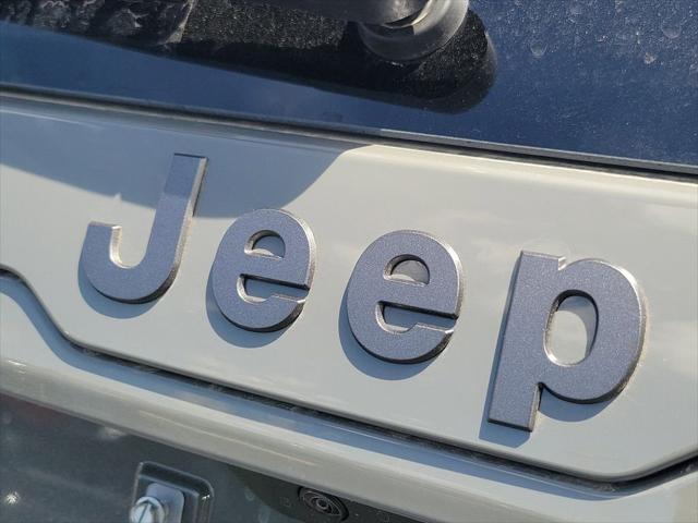 2026 Jeep Cherokee Laredo