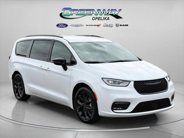 2026 Chrysler Pacifica PACIFICA SELECT